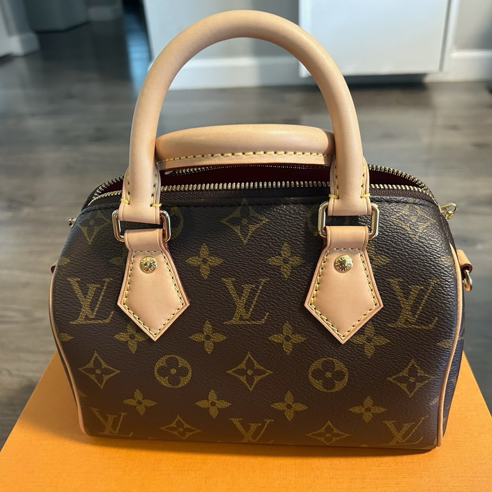 Authentic LV Speedy 20